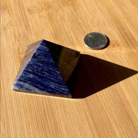 Sodalite Pyramid - Picture 10 of 12
